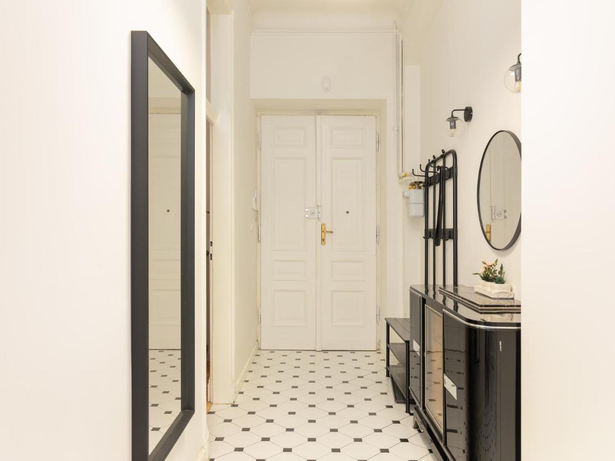 Marszalkowska 58 - Classy Two Bedroom Apartment With Balcony By Noclegi Renters Βαρσοβία Εξωτερικό φωτογραφία