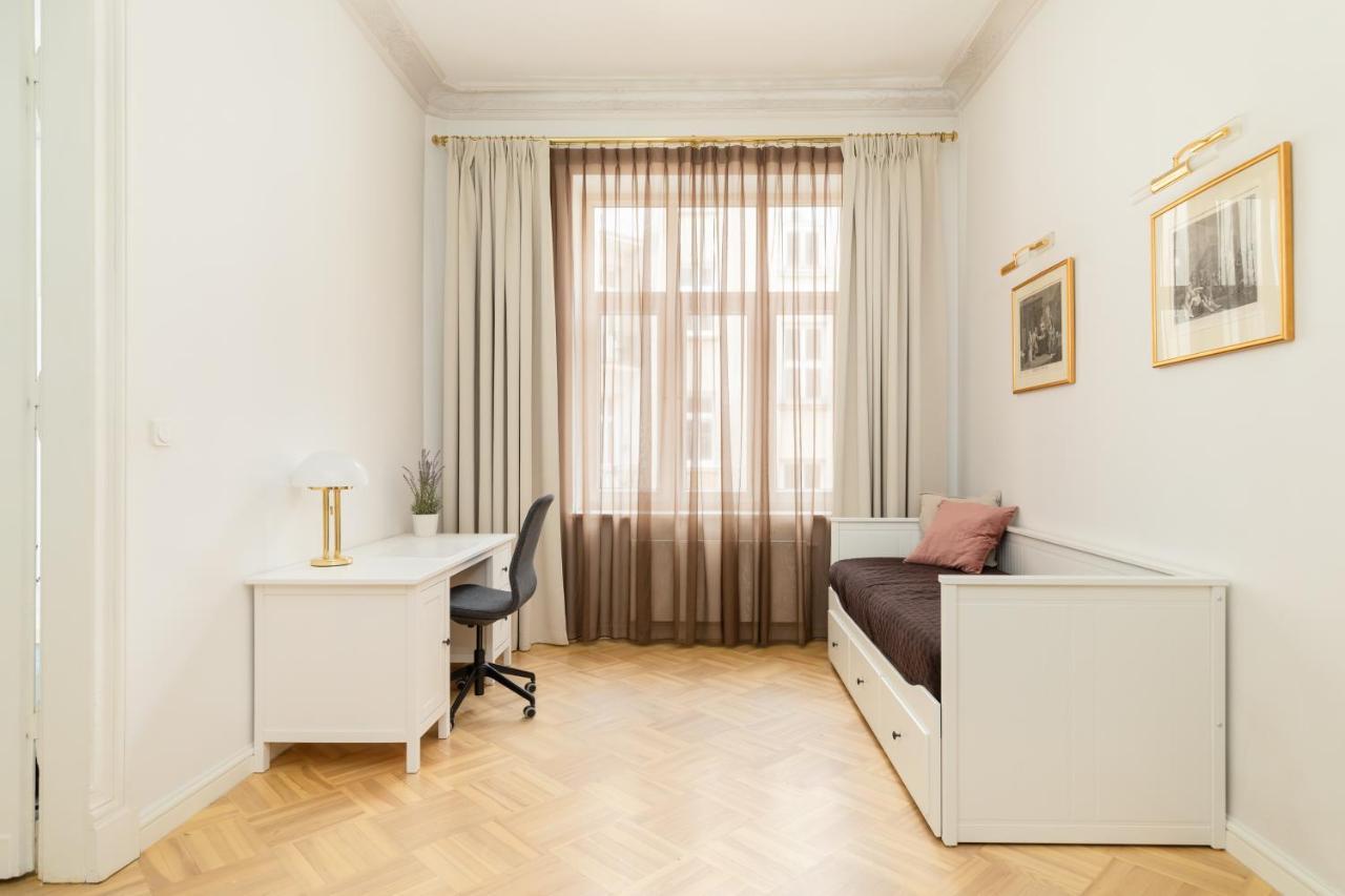 Marszalkowska 58 - Classy Two Bedroom Apartment With Balcony By Noclegi Renters Βαρσοβία Εξωτερικό φωτογραφία